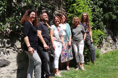 Das Brennessel-Team, Uschi Mähne, Andreas Fuchs, Cora Bures, Silvia Frommann, Angelika Waldherr, Rebecca Gutzeit (v.l.n.r.) Das Brennessel-Team, Uschi Mähne, Andreas Fuchs, Cora Bures, Silvia Frommann, Angelika Waldherr, Rebecca Gutzeit (v.l.n.r.)